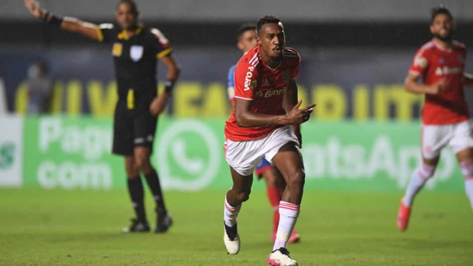 Veja a provável escalação do Inter para encarar o Atlético-MG