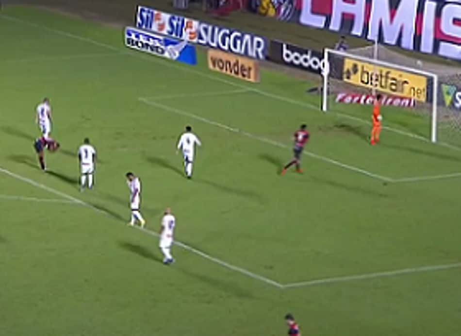 Pela Série B, Vitória e Operário-PR não tiram o zero do placar no Barradão