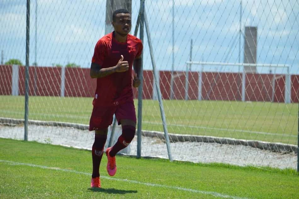 Atacante do CRB Erik quer clube embalado no segundo semestre da temporada