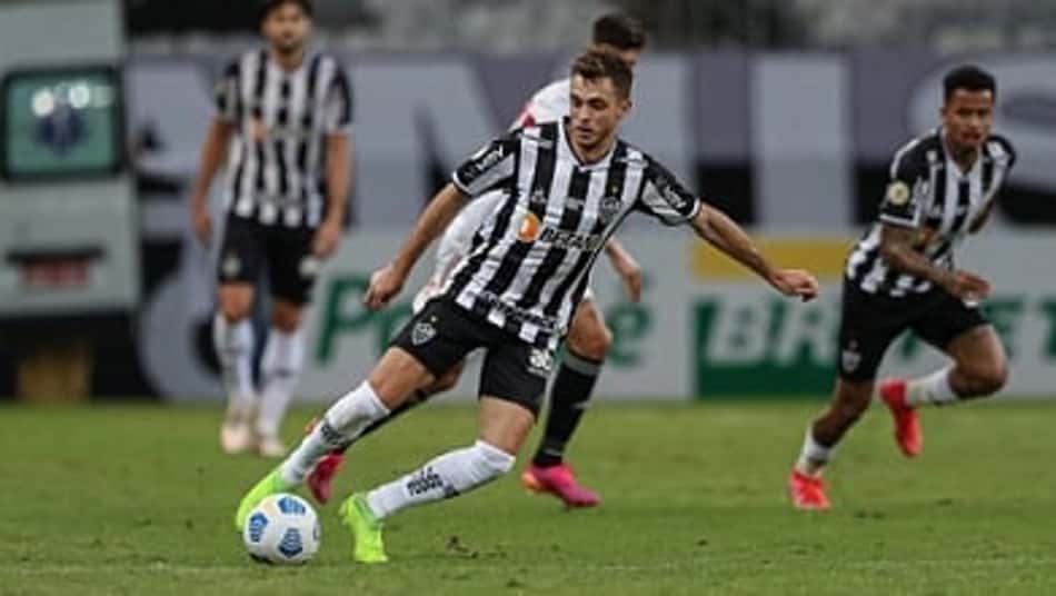 Atlético-MG e Red Bull Bragantino negociam empréstimo do meia Hyoran