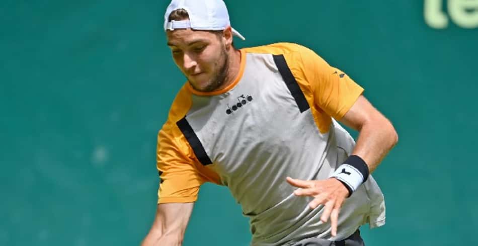 Medvedev é eliminado na estreia em Halle