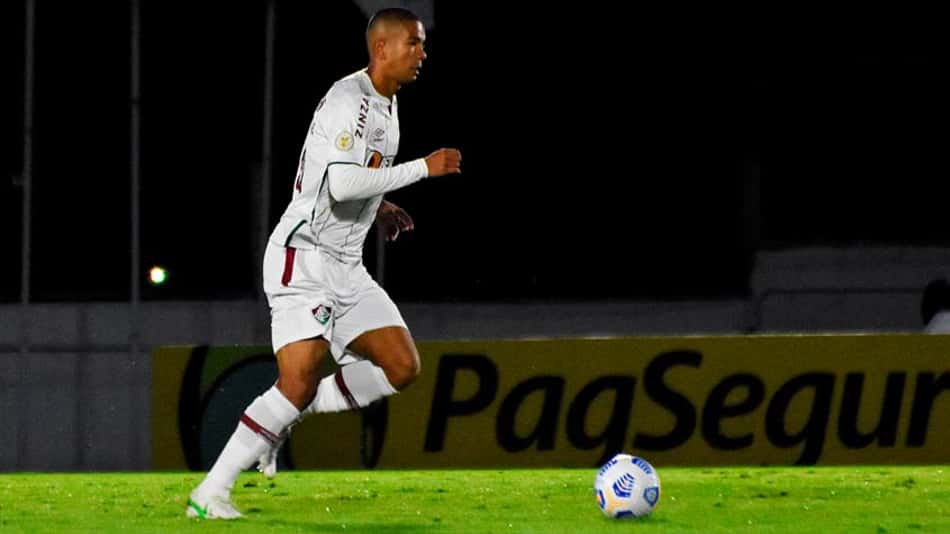 David Braz comemora estreia, exalta importância do grupo e diz que quer 'fazer história' no Fluminense