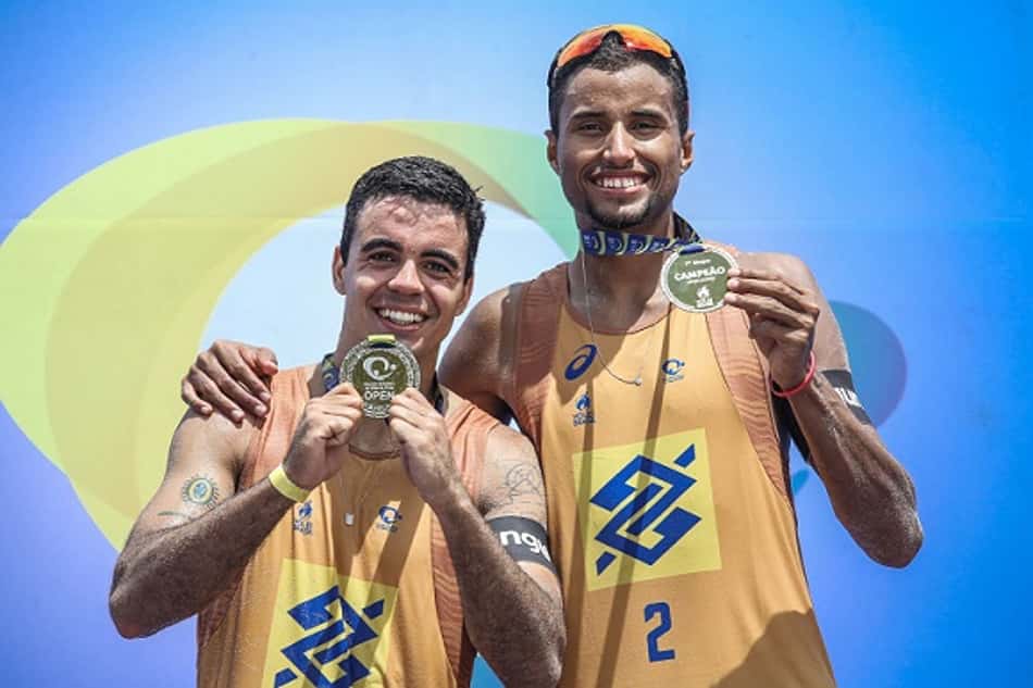 'Dupla do futuro' espera se firmar entre os melhores na última etapa do Circuito Brasileiro de vôlei de praia