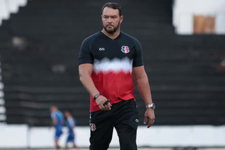 Santa Cruz demite o técnico Bolívar e contrata Roberto Fernandes