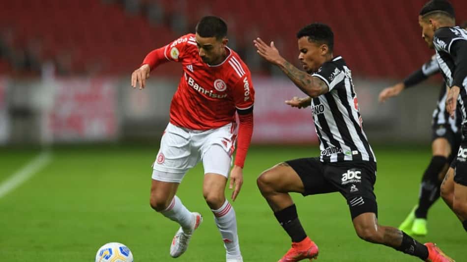 Dirigente do Inter não estipula prazo para novo técnico