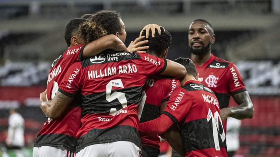 Flamengo atropela o Coritiba e avança às oitavas de final da Copa do Brasil