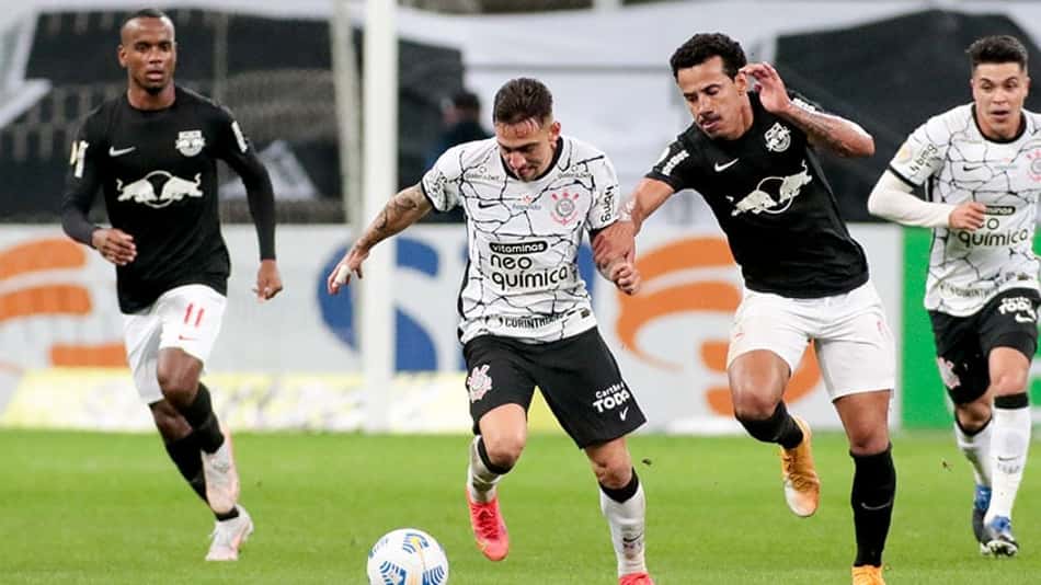 Corinthians abre o placar, mas sofre virada do Bragantino e segue sem vencer em casa no Brasileirão