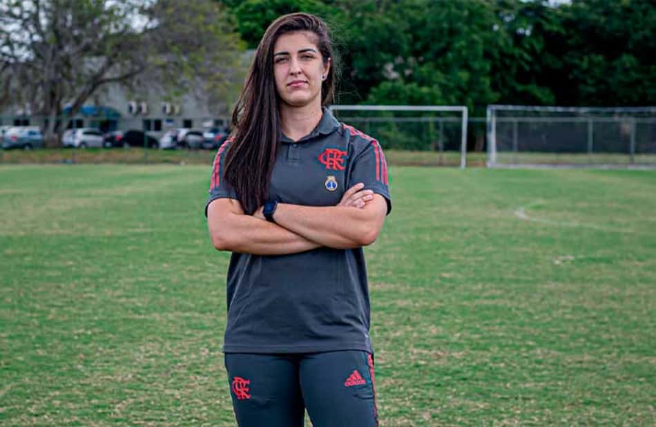Flamengo anuncia Jaqueane Correa, nova auxiliar técnica do time feminino