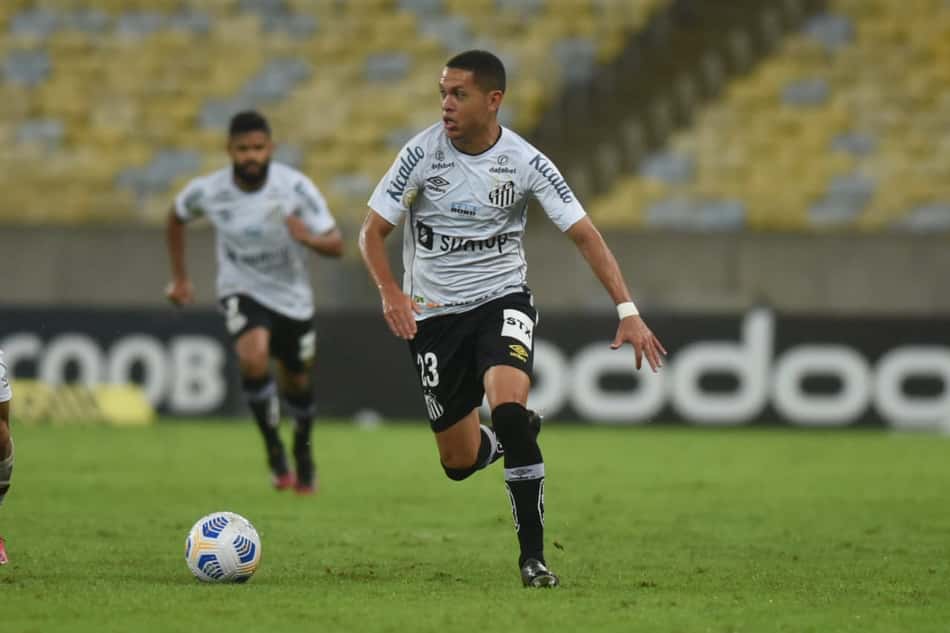 Marcos Guilherme lamenta derrota do Santos no Maracanã: 'Estou indignado'