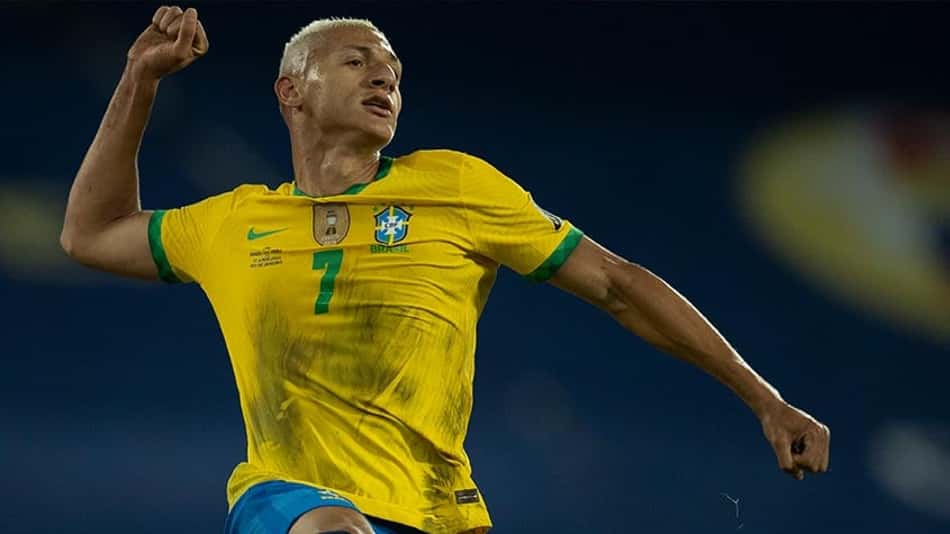 Perfil do Fluminense destaca semelhança entre gol de Richarlison e de Fred após vitória da Seleção