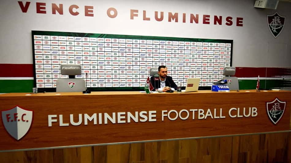 Mário destaca posicionamento do Fluminense sobre a volta da torcida aos estádios: 'A favor da ciência'