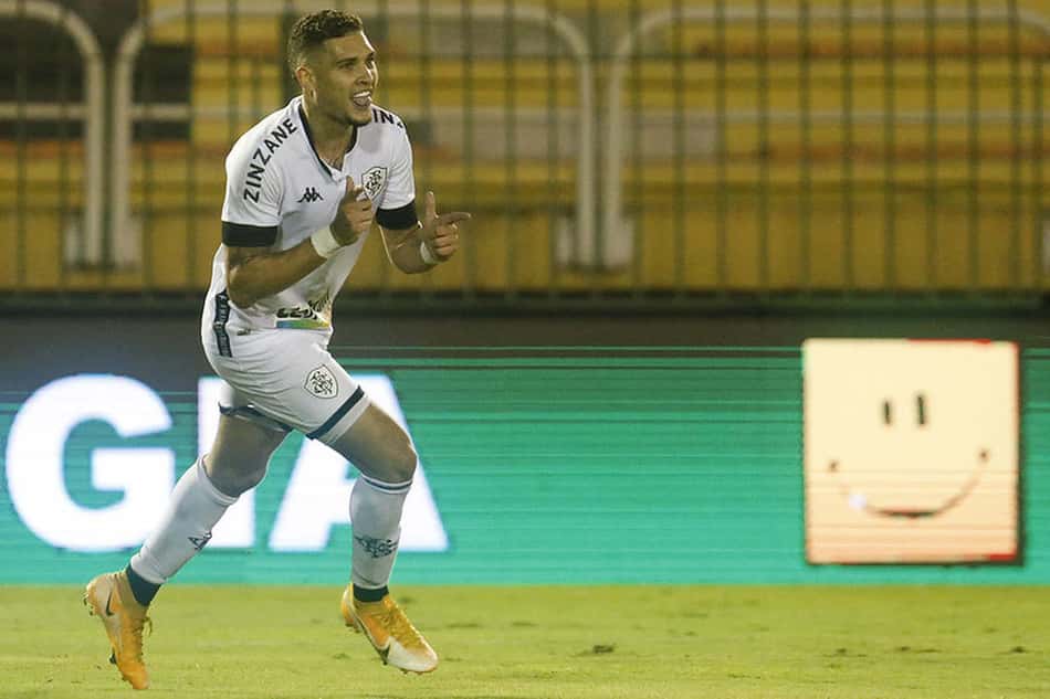 Boa fase! Rafael Navarro se torna o artilheiro do Botafogo na temporada