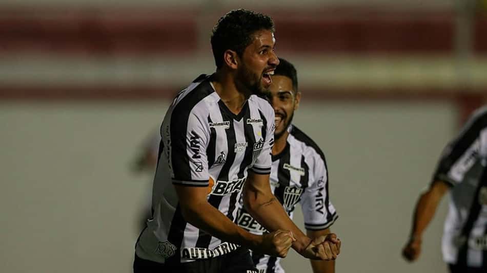 Gabriel e Vargas podem entrar em lista de 'negociáveis' no Atlético-MG