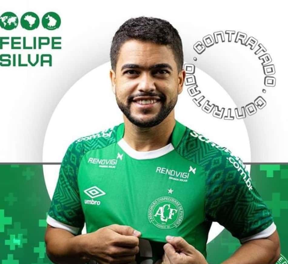 Felipe Baxola é apresentado pela Chapecoense