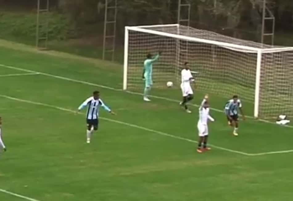 Brasileiro Sub-17: Previsível, Botafogo é envolvido pelo Grêmio e amarga nova derrota na competição