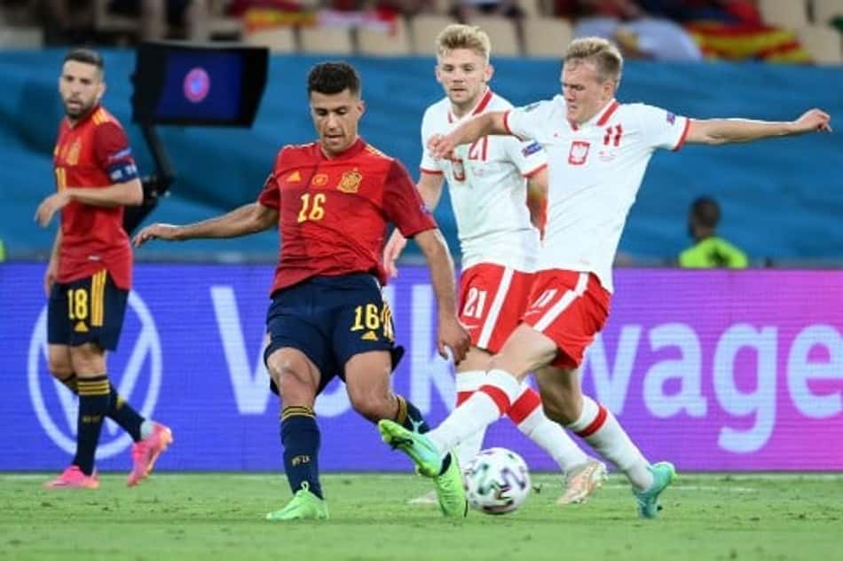 Gerard Moreno perde pênalti, Lewandowski marca, e Espanha e Polônia ficam no empate em Sevilla