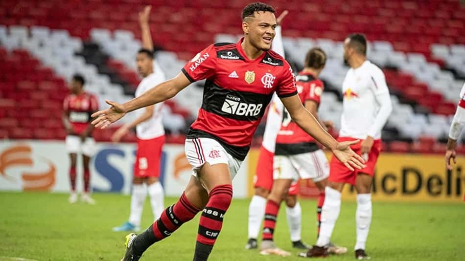 VÍDEO: assista ao golaço de bicicleta de Muniz na derrota do Flamengo para o Red Bull Bragantino