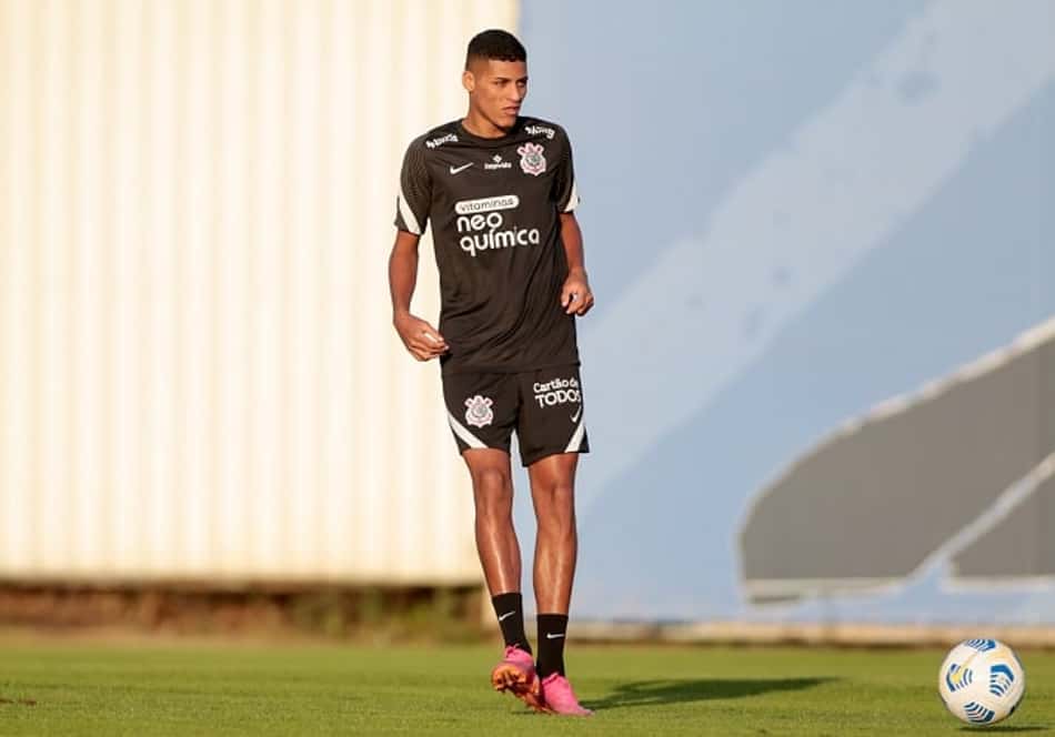 De 'esquecido' a possível solução: Rodrigo Varanda recebe nova oportunidade no Corinthians