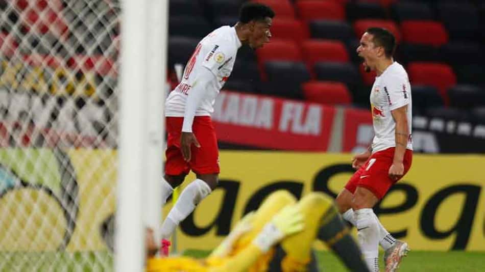 Em jogo eletrizante e de pinturas, Flamengo sofre virada no último lance e vê Bragantino assumir o topo