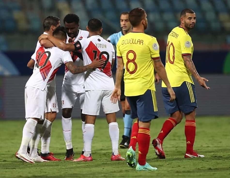 Peru vence a Colômbia e quebra jejum de dez anos sem vitória contra o rival