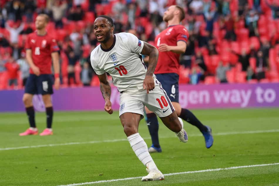 Com gol de Sterling, Inglaterra vence a República Tcheca e se classifica em primeiro no Grupo D da Eurocopa