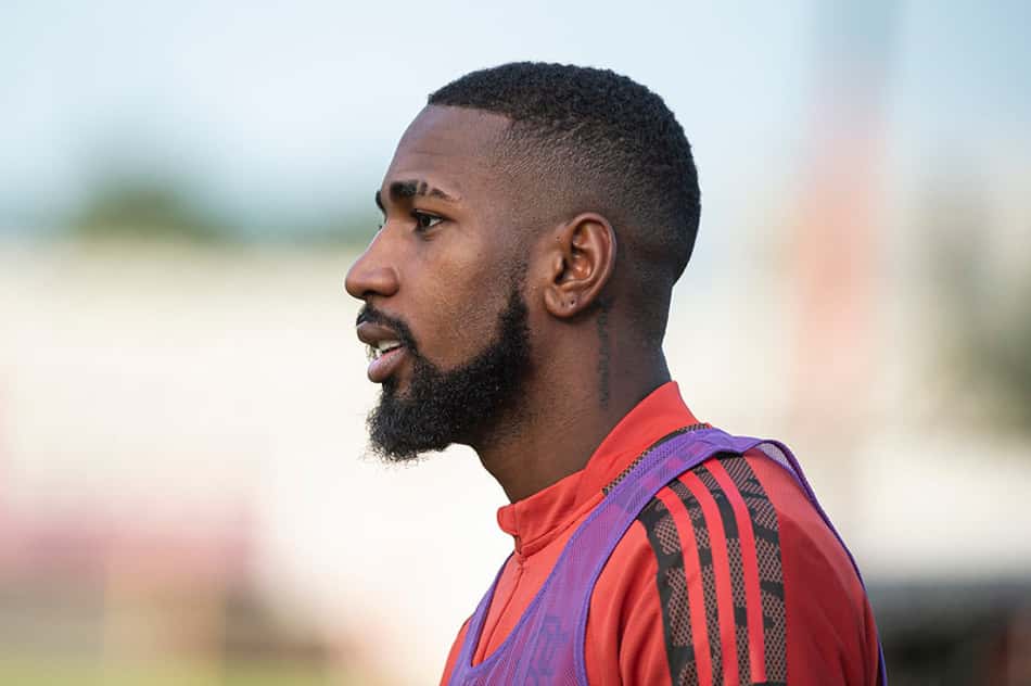 De olho no sucessor: veja 15 jogadores que o Flamengo poderia tentar para o lugar de Gerson