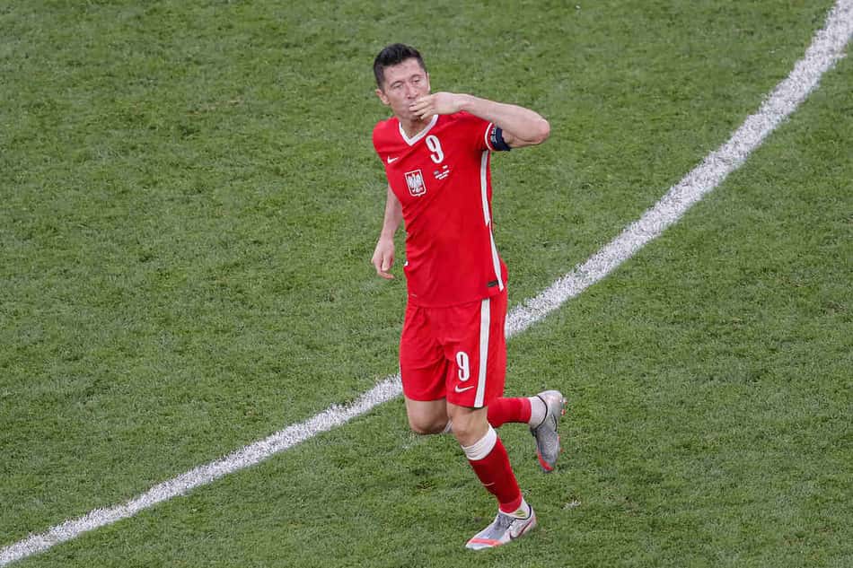 Manchester City monitora situação de Lewandowski no Bayern
