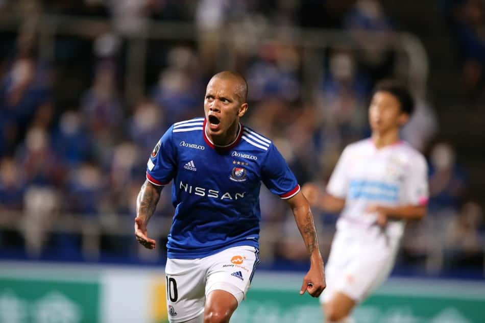Marcos Junior brilha, deixa sua marca e Yokohama vence a terceira seguida na J-League