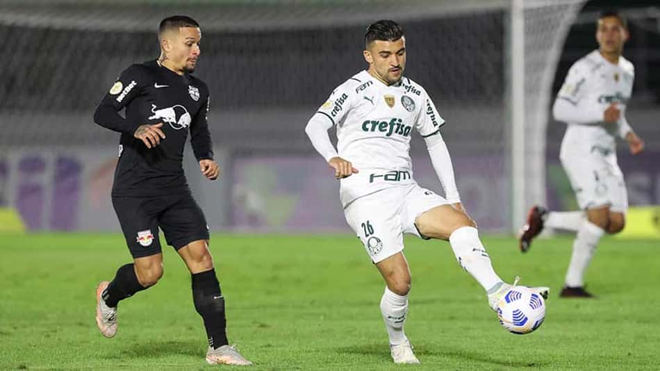 Ytalo anota hat-trick, Red Bull Bragantino supera o Palmeiras e assume a liderança do Brasileirão