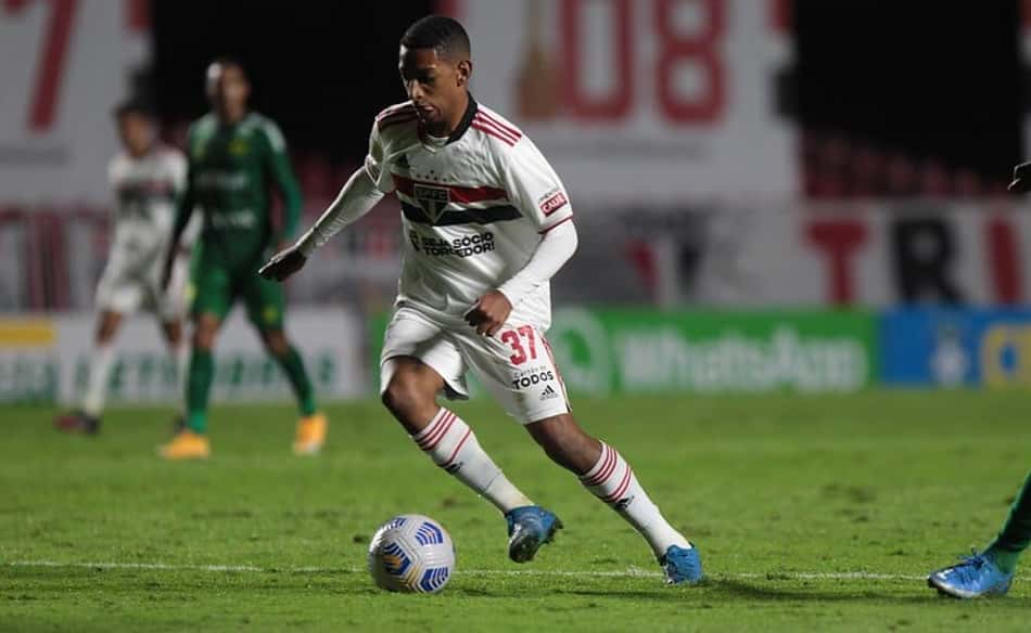 Talles Costa se apresentará no profissional do São Paulo e será desfalque na Copinha