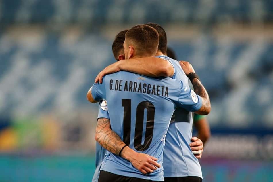 Fator Arrascaeta: Uruguai soma pontos com meia do Fla em campo