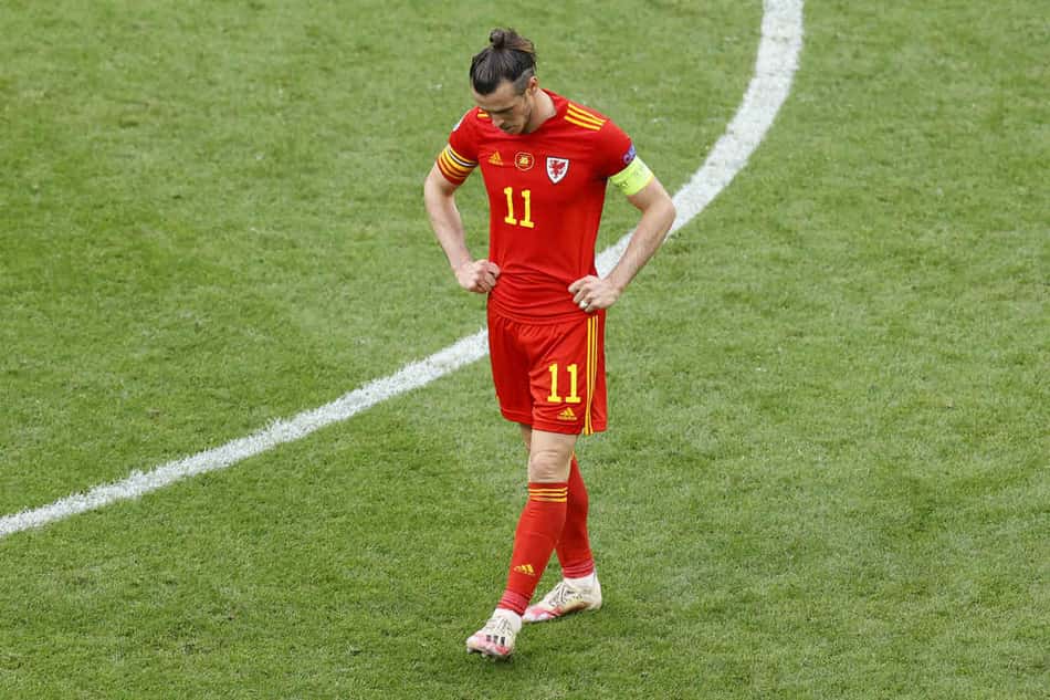 Bale se irrita após eliminação do País de Gales e abandona entrevista