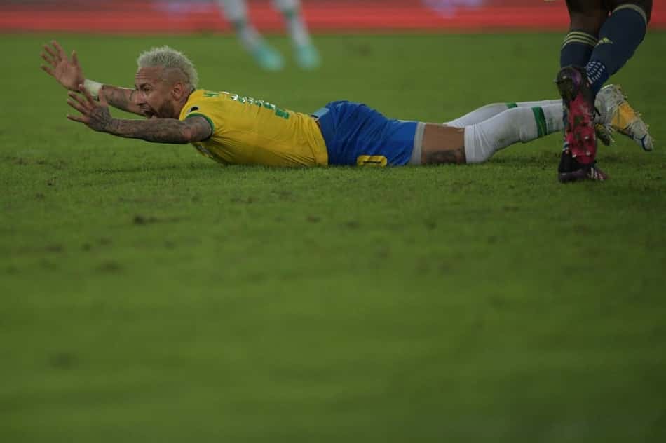 Neymar volta a criticar gramados da Copa América: 'Onde será o próximo jogo?'