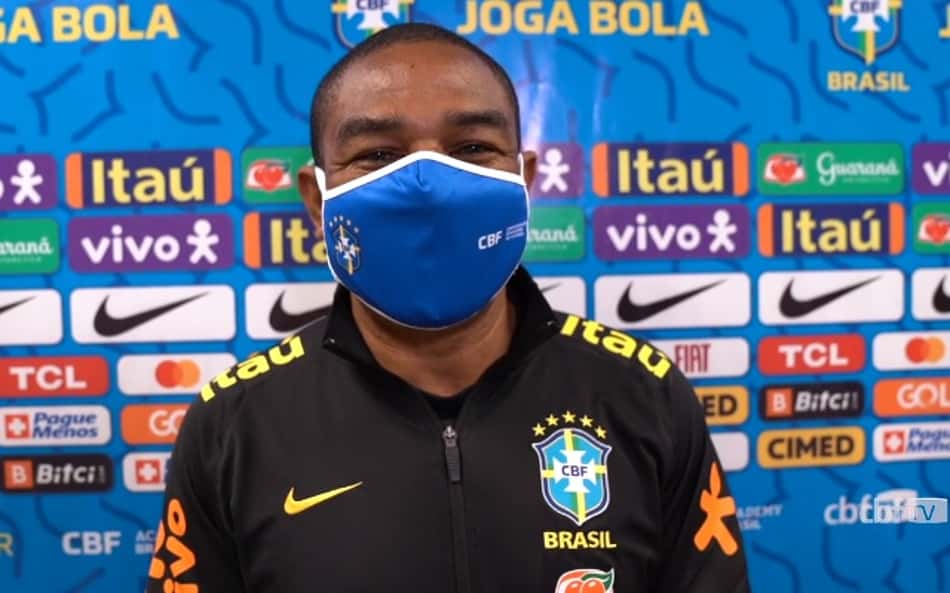 Auxiliar de Tite, César Sampaio avalia os desafios que a Seleção Brasileira terá no duelo com o Cheile