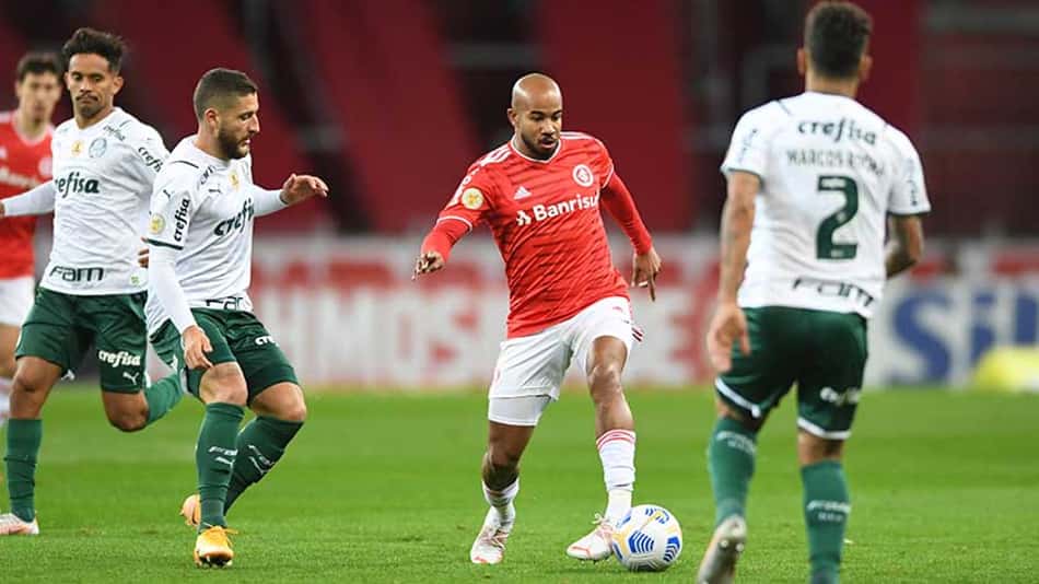 Confira a provável escalação do Internacional diante do Corinthians