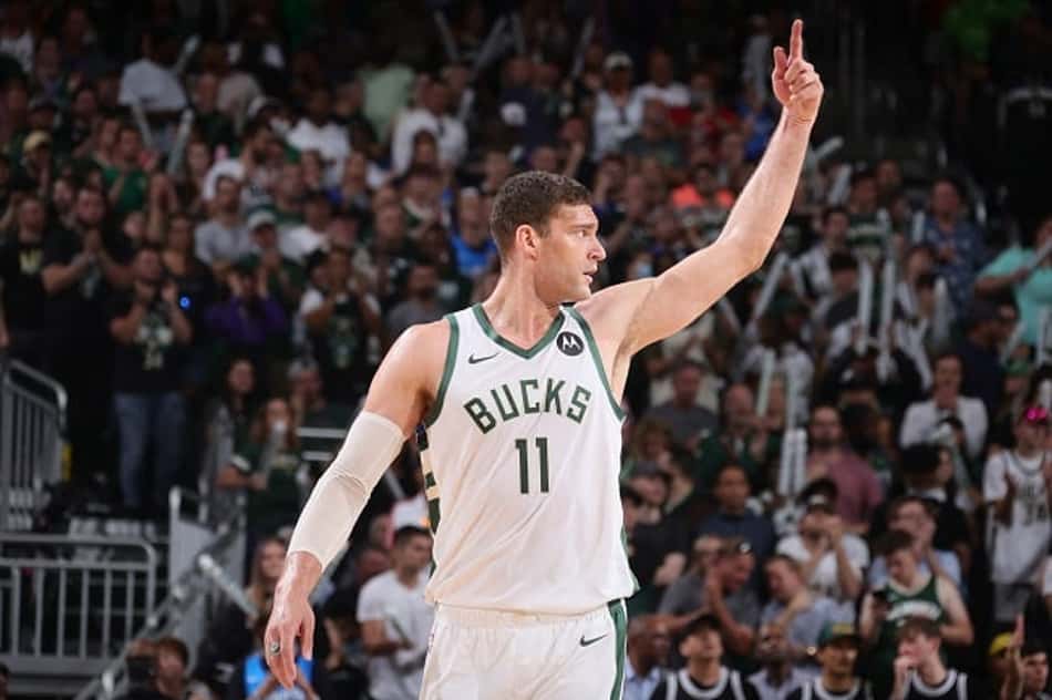 Bucks confirma cirurgia nas costas de Brook Lopez
