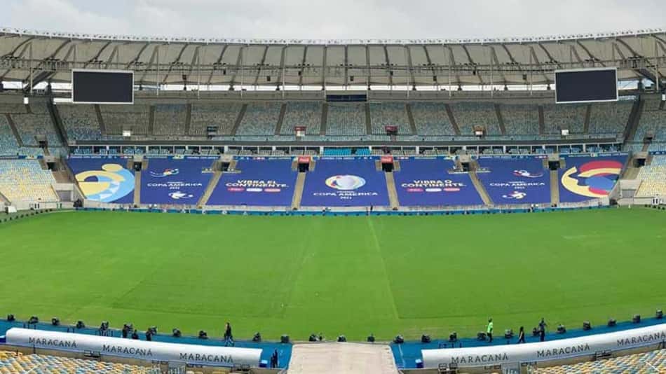 Tite e comissão técnica da Seleção vistoriam gramado do Maracanã de olho na final da Copa América