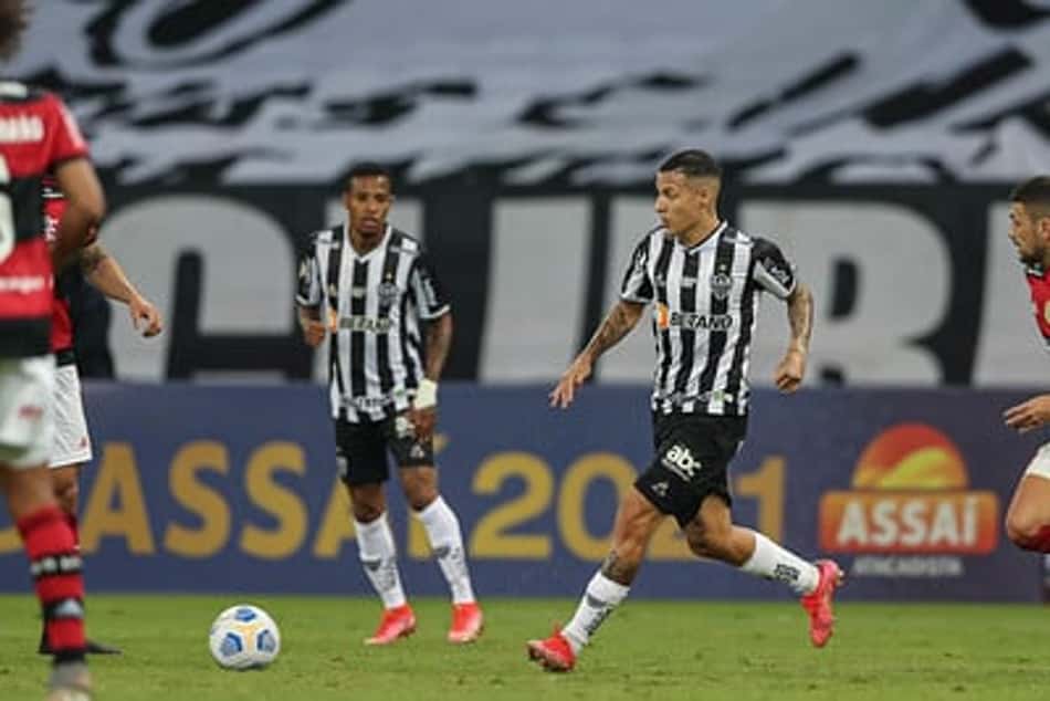 Cuca confirma ausência de Arana contra o Boca: 'ou liberava ele ou ele seria cortado'