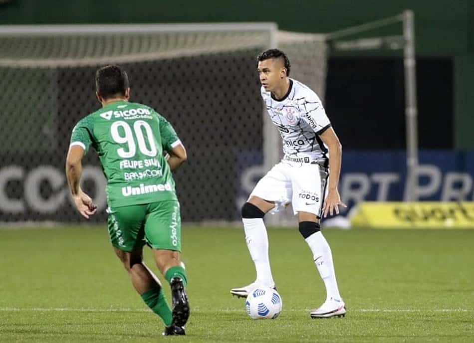 Corinthians x Chapecoense: prováveis escalações, desfalques e onde assistir