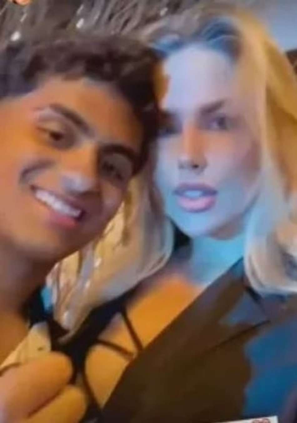 Ex-esposa de Luiz Adriano posa com filho de Felipe Melo e rebate especulações: 'Meu irmão'