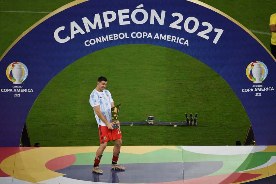 Martínez fala em 'Maracanazo' e diz que Messi merece a conquista: 'Queríamos dar o título ao melhor do mundo'