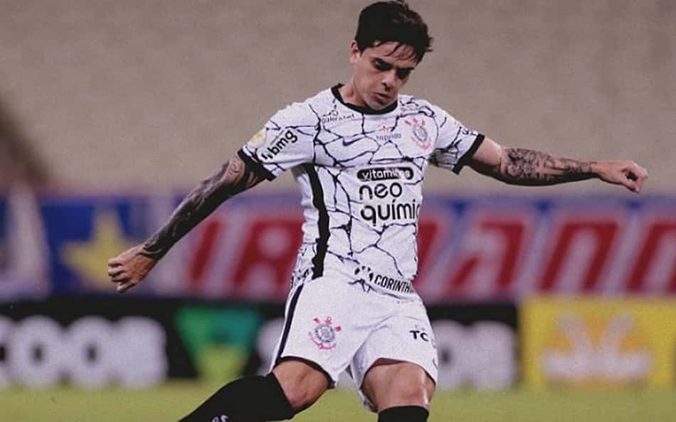 Fagner celebra os 15 anos da sua estreia como profissional pelo Corinthians: 'Até o fim sempre'