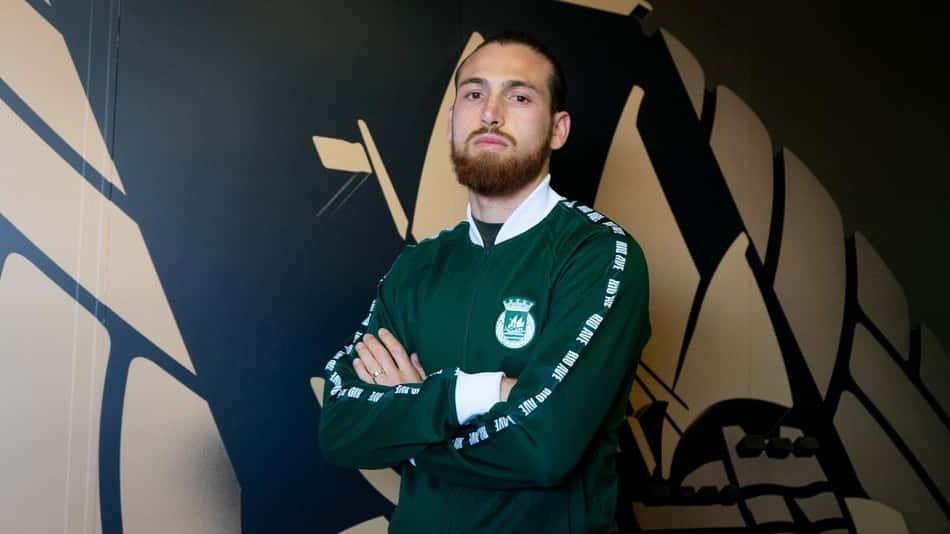 Melhor zagueiro da Segunda Liga de Portugal, Hugo Gomes é contratado pelo Rio Ave até 2023