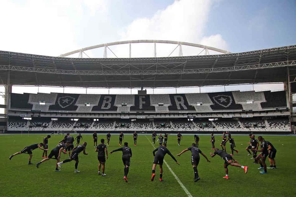 Time ideal, defesa e finalizações: veja desafios que o futuro treinador do Botafogo terá pela frente