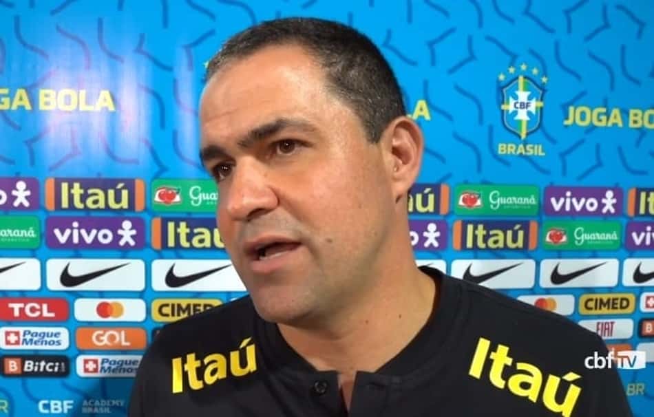 André Jardine exalta potencial de criação, mas reconhece necessidade de evolução da Seleção olímpica