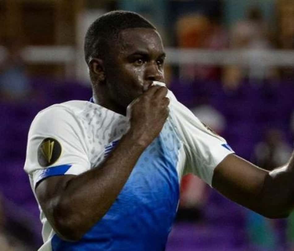 Copa Ouro: Com gol de ex-Arsenal, Costa Rica vira e avança para o mata-mata