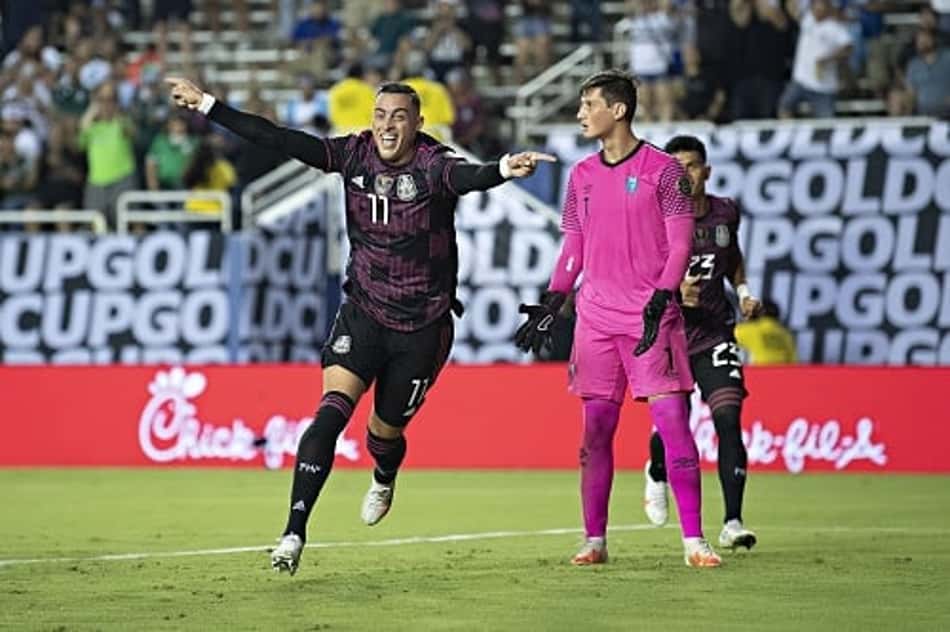Será? Atacante do México pode ultrapassar marca de Chicharito