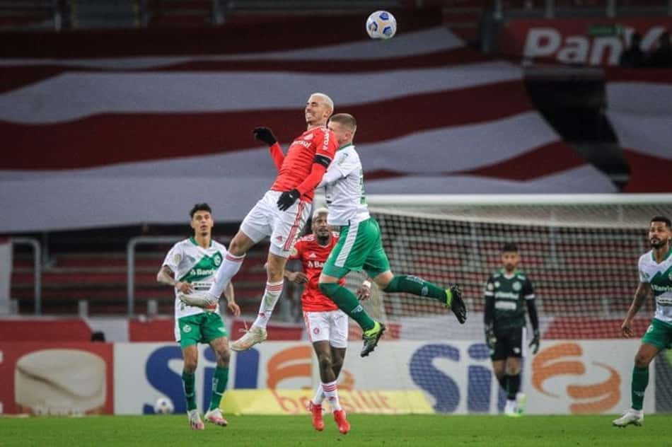 Galhardo quebra jejum de gols na temporada 2021