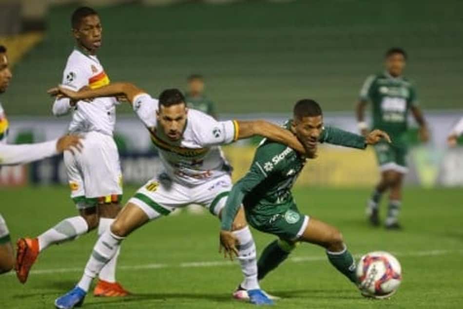 Em jogo truncado, Guarani fica no empate com Sampaio Corrêa