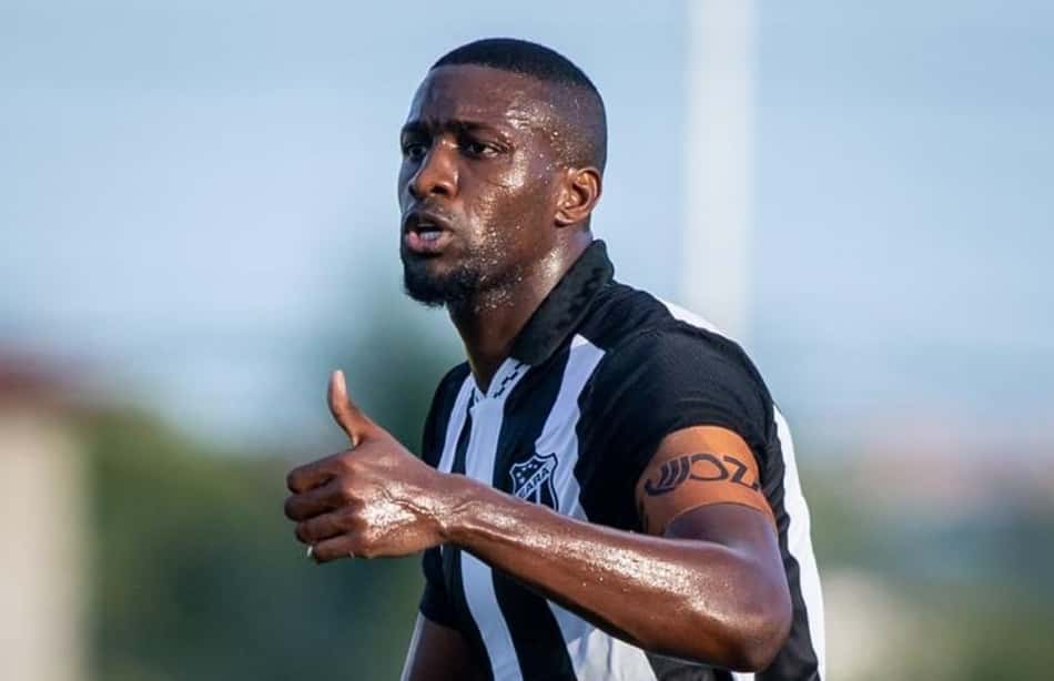 William Oliveira tem acerto para deixar o Ceará e reforçar o Sport